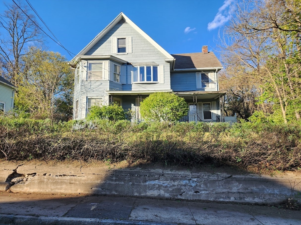 156 Grattan St, Chicopee, Massachusetts 01020