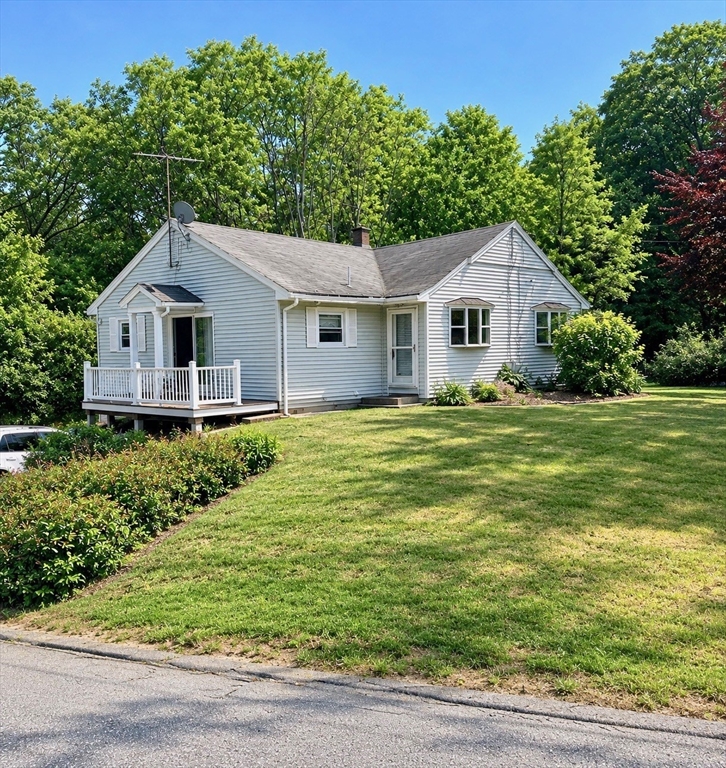 214-216 River Road East, Berlin, Massachusetts 01503