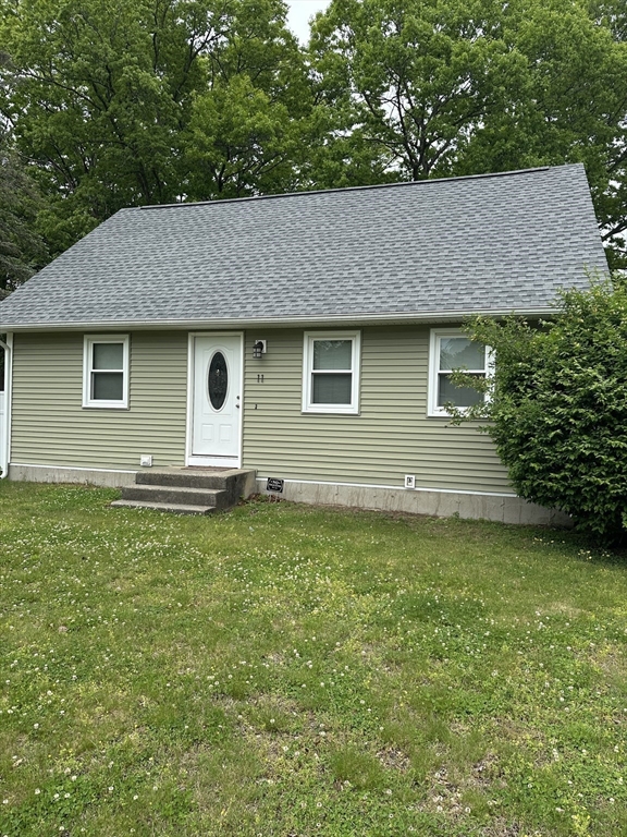 11 Friar Tuck Ln, Oxford, Massachusetts 01540