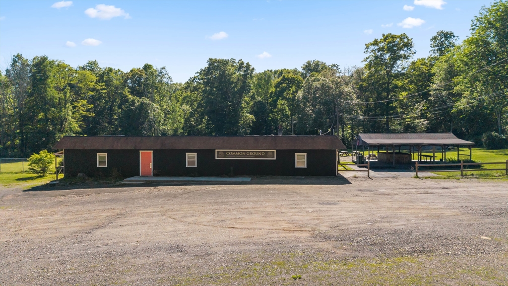 31 E Brookfield Rd, North Brookfield, Massachusetts 01535