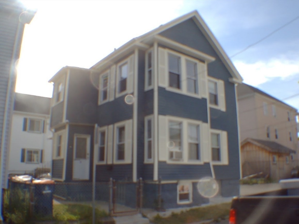 6 Coffin Avenue Ct, New Bedford, Massachusetts 02746