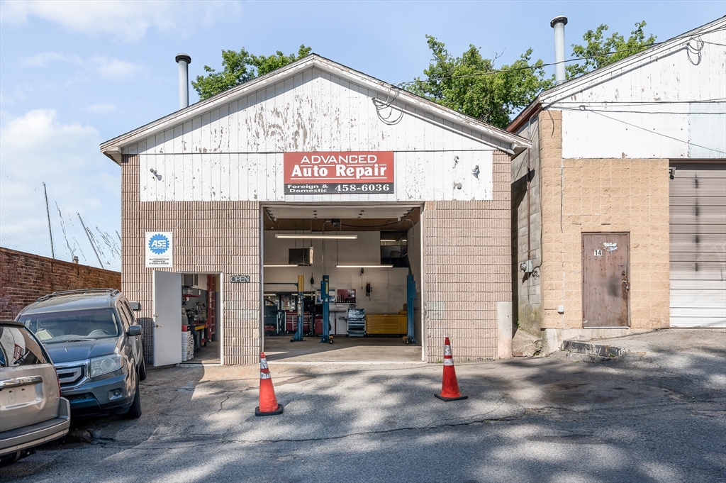 12 Carlton Street, Lowell, Massachusetts 01851