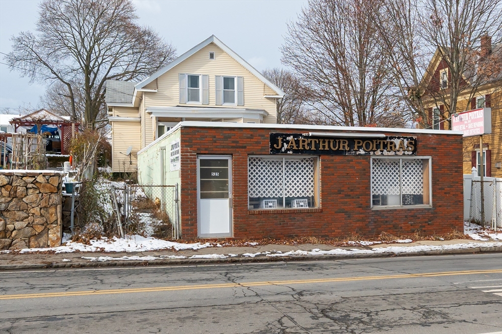 525 Chelmsford St, Lowell, Massachusetts 01851