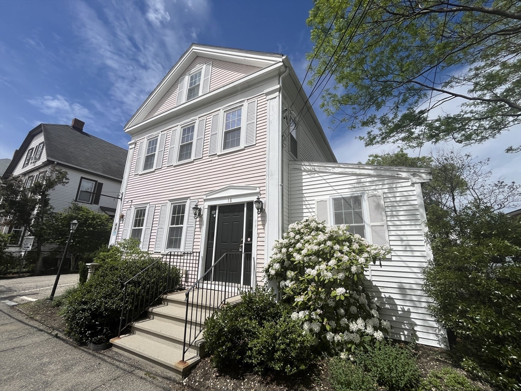 18 Titcomb St, Newburyport, Massachusetts 01950
