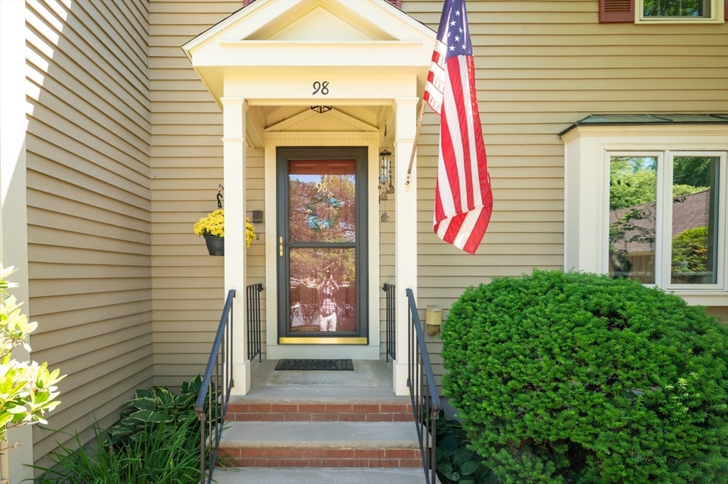 98 Village Post Road, Danvers, Massachusetts 01923