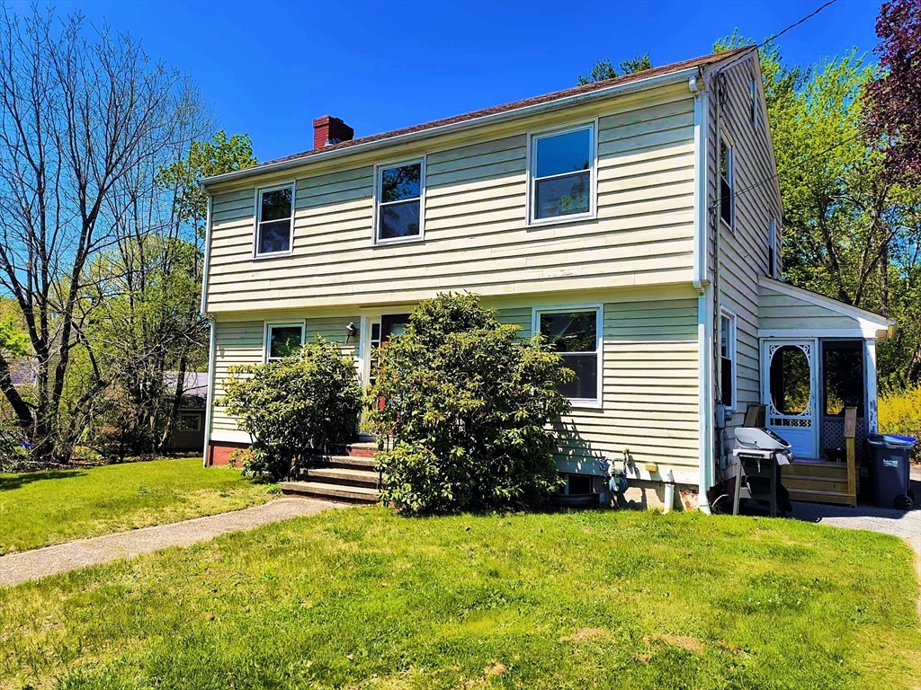 4 Pleasant St, Plainville, Massachusetts 02762