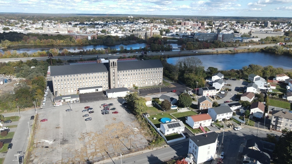 1 Lewiston St, Fall River, Massachusetts 02721