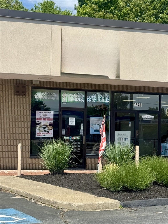 154 Faunce Corner Mall Rd, Dartmouth, Massachusetts 02747
