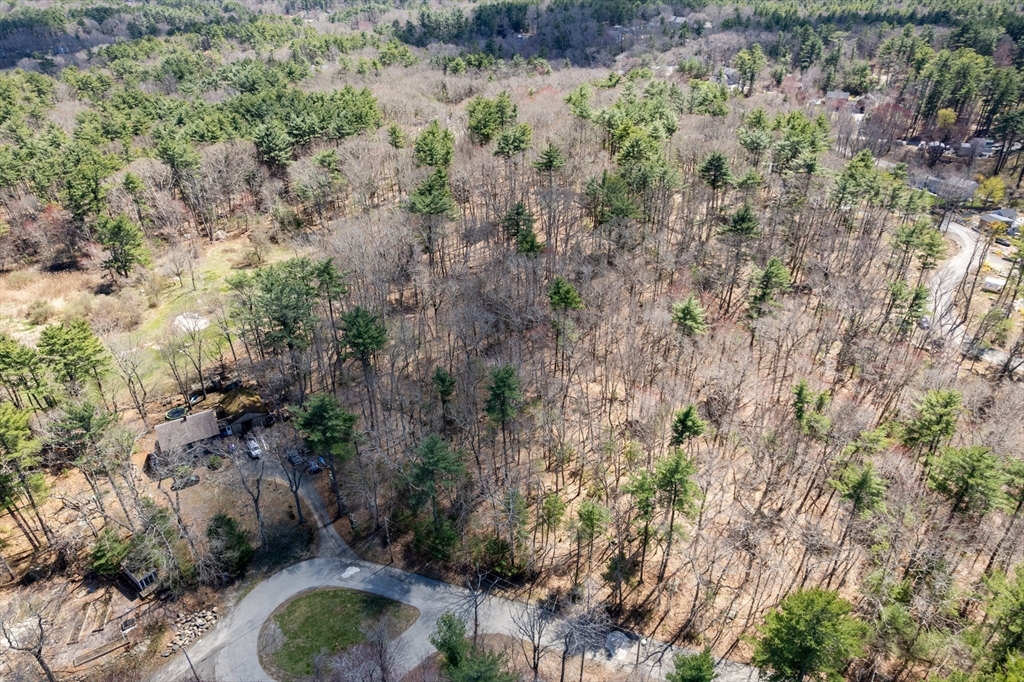 13 Whipple Woods Road, Gloucester, Massachusetts 01930