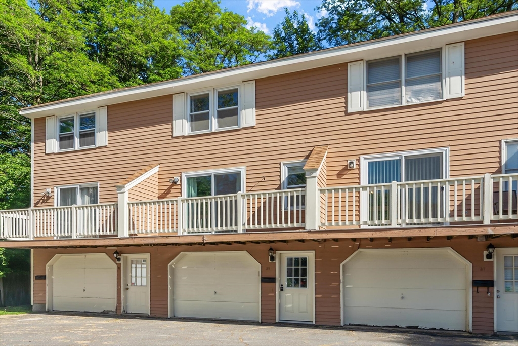 39 Madonna Circle, Lowell, Massachusetts 01854