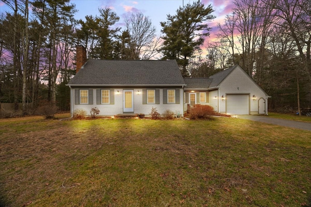 10 Bayberry Ln, Mattapoisett, Massachusetts 02739