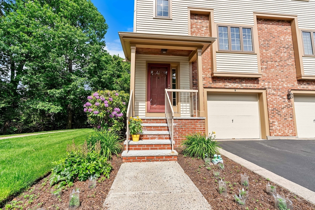 121 Revere St, Canton, Massachusetts 02021