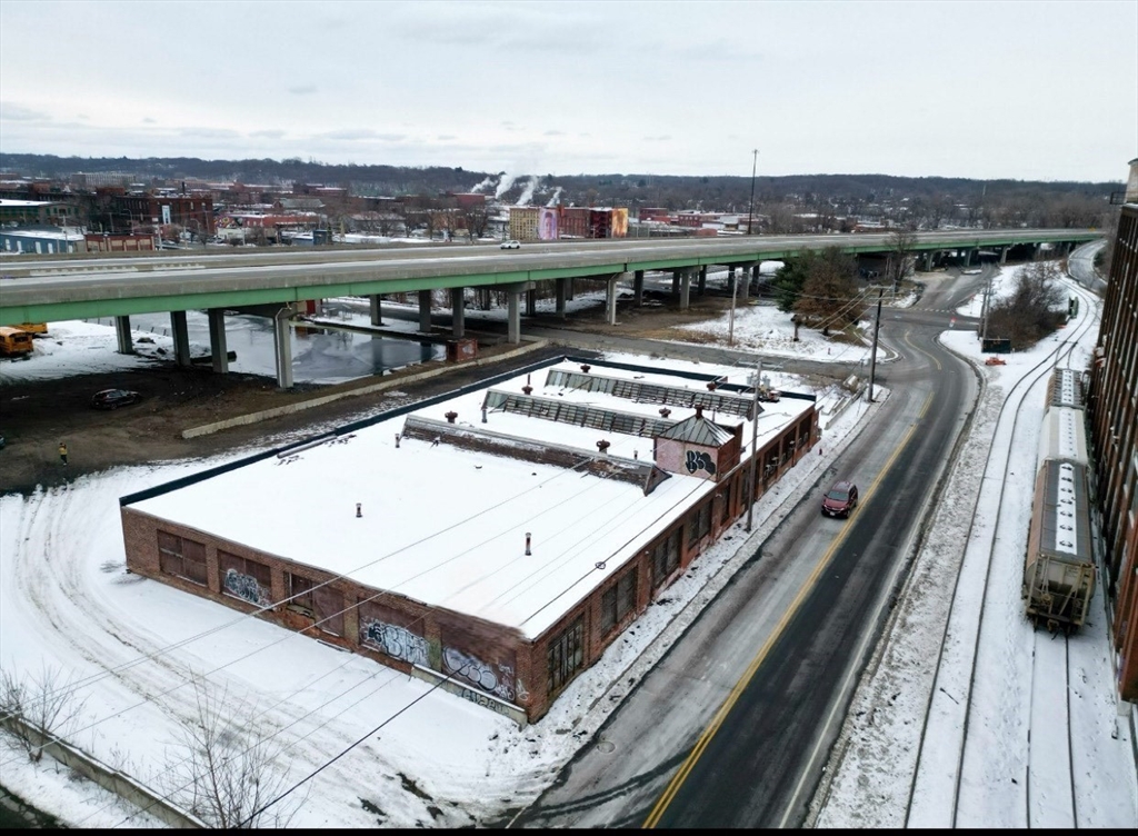 89 South St, Holyoke, Massachusetts 01040