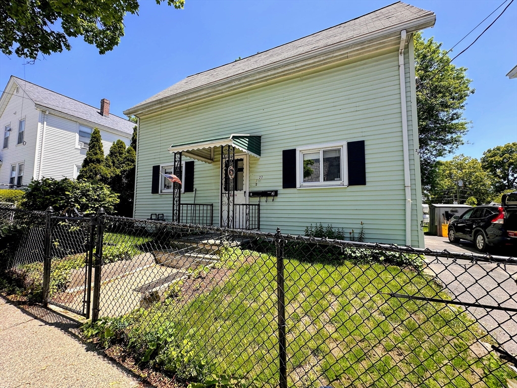 27 Flint St, Lynn, Massachusetts 01905