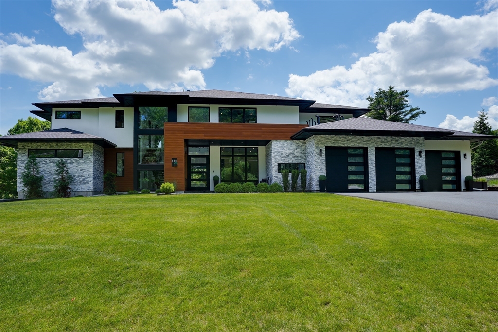 556 Middle Road, Boxborough, Massachusetts 01719