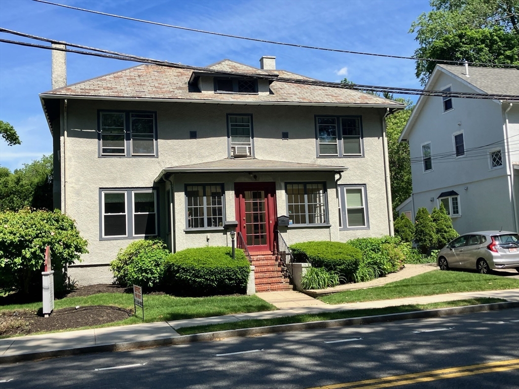 846 Walnut St, Newton, Massachusetts 02459