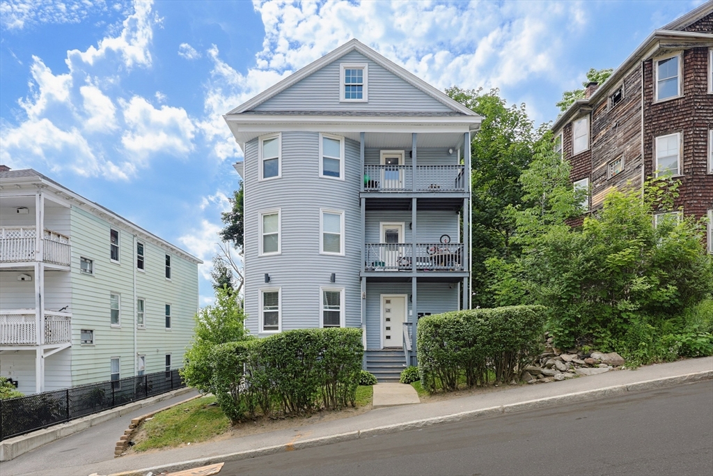 15 Stanton St, Worcester, Massachusetts 01605