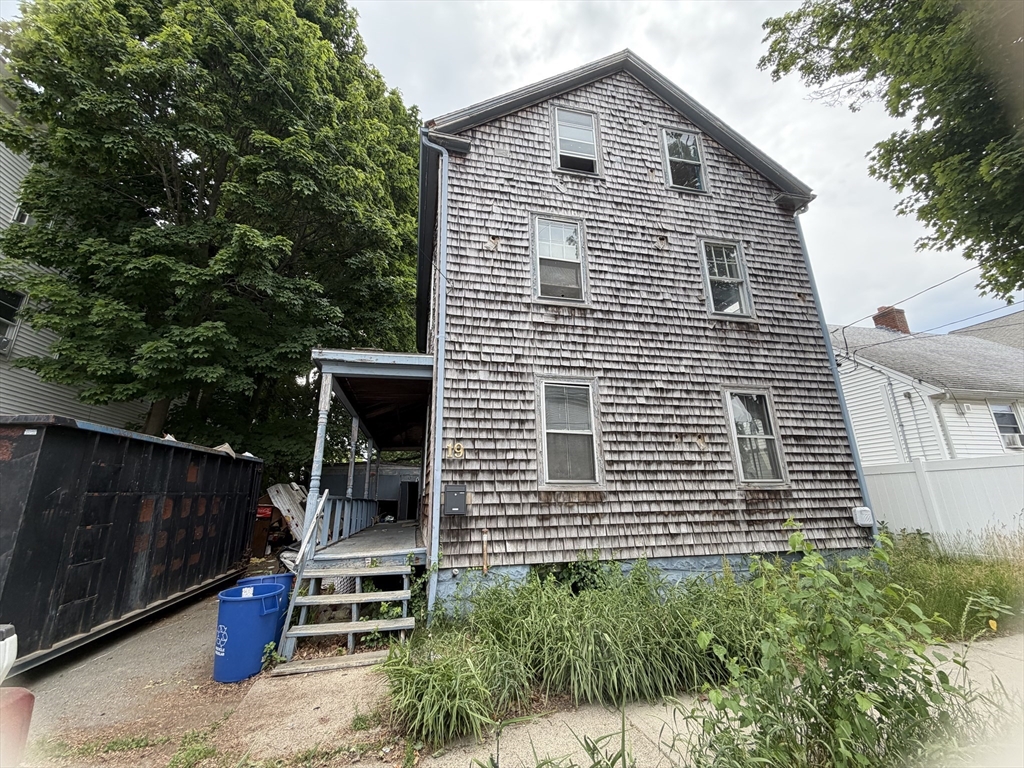 19 Swampscott Ave, Peabody, Massachusetts 01961