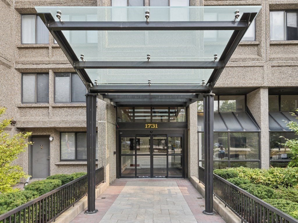 1731 Beacon, Brookline, Massachusetts 02445