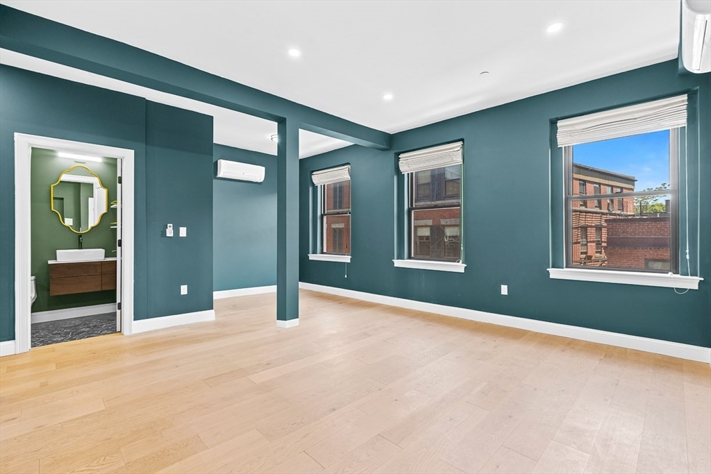 166 Salem St, Boston, Massachusetts 02113