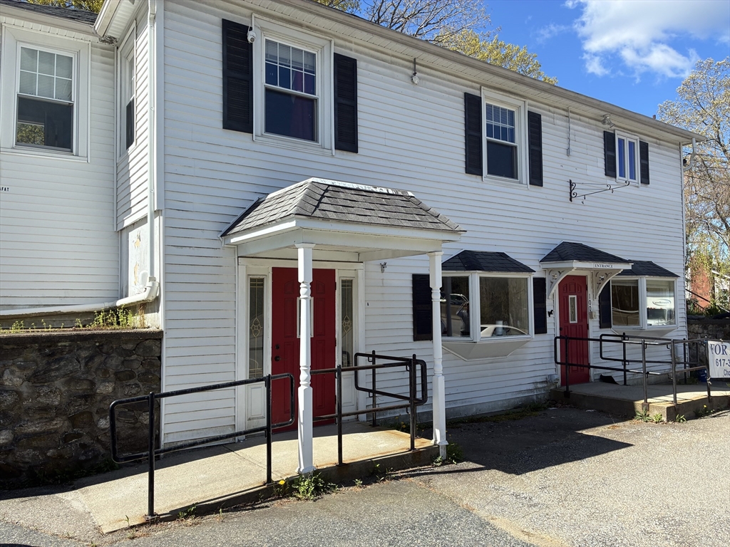 100 Worcester Rd, Charlton, Massachusetts 01507