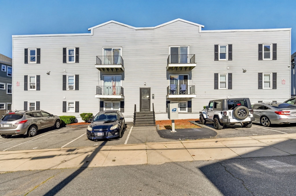 526 3rd St, Fall River, Massachusetts 02721