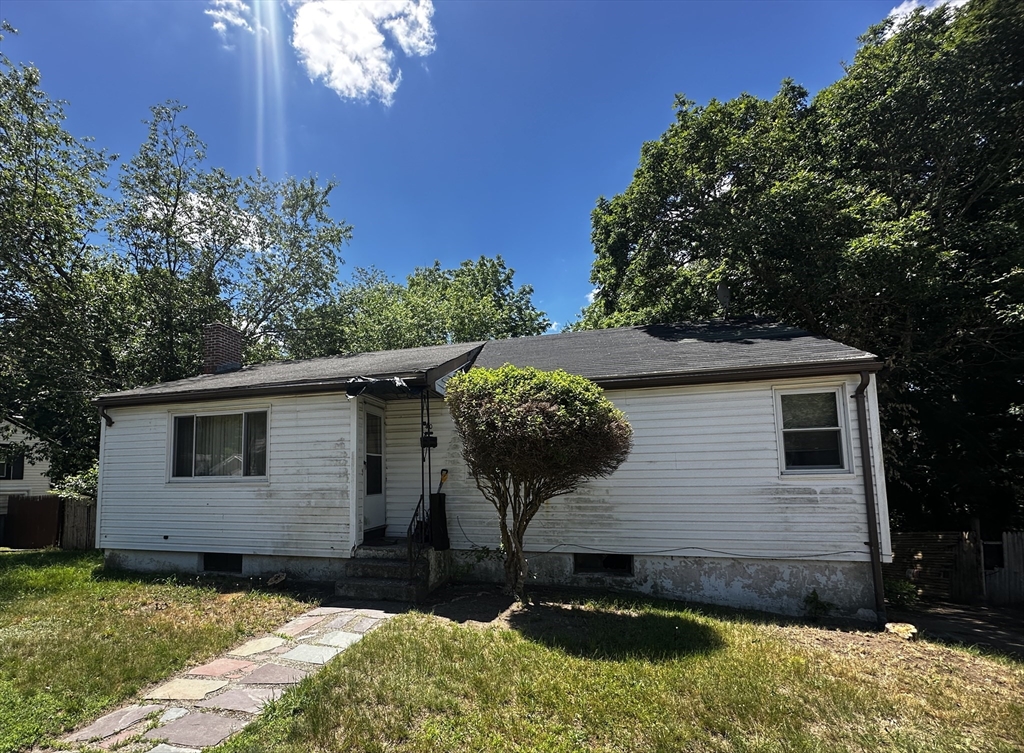 40 Cross St, Randolph, Massachusetts 02368