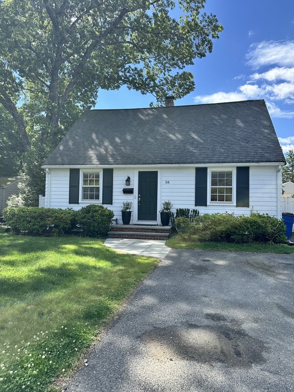 58 Manor Ave, Wellesley, Massachusetts 02482