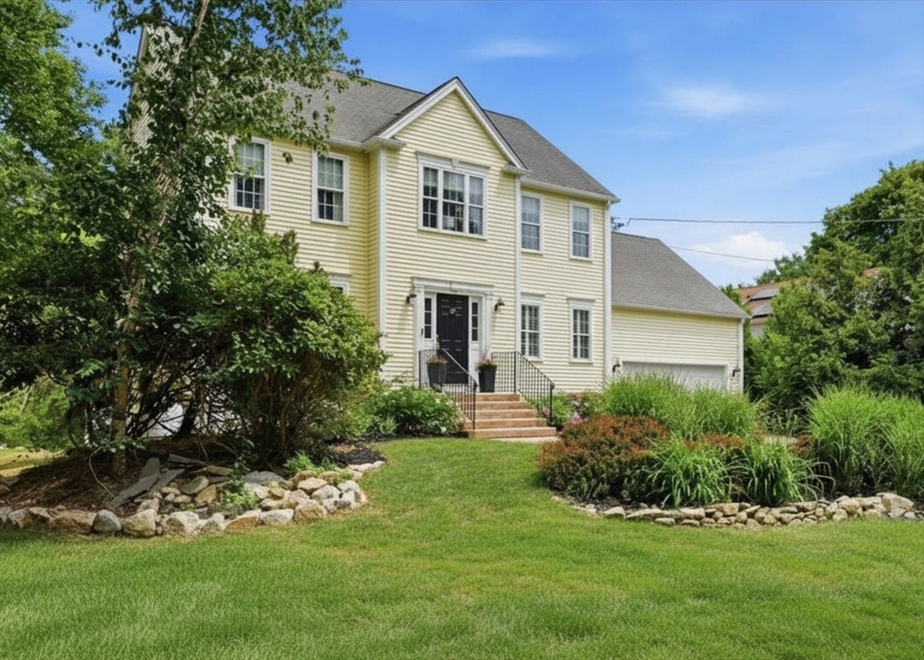 37 Sylvia St, Fairhaven, Massachusetts 02719