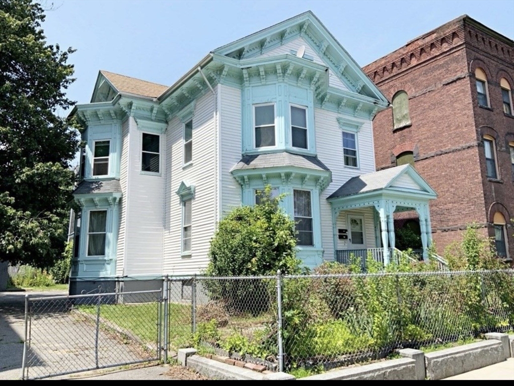 187 Chestnut St, Holyoke, Massachusetts 01040