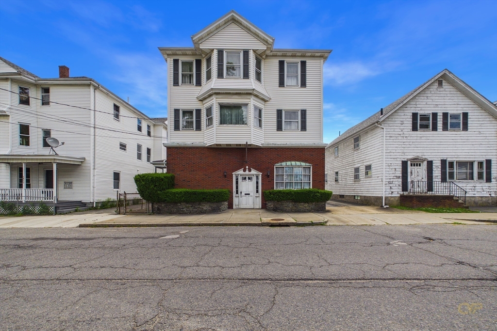 1395-1405 N Main St, Fall River, Massachusetts 02720