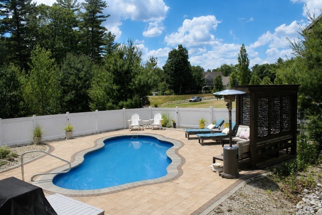 7 Tabor Rd, Uxbridge, Massachusetts 01569