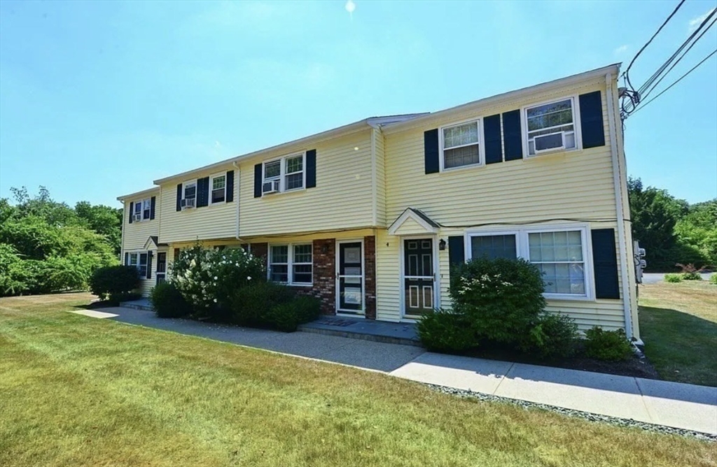 4 George St, Plainville, Massachusetts 02762