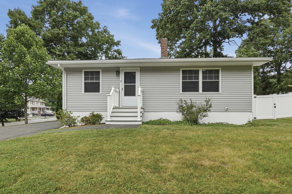 3 Hingham Rd, Worcester, Massachusetts 01606