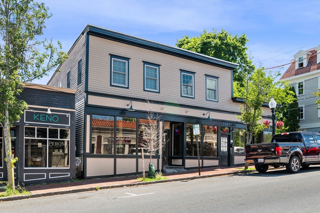 14-16-18 Friend St, Amesbury, Massachusetts 01913