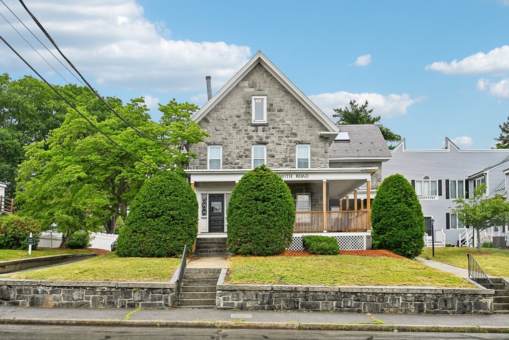 325 Mammoth Rd, Lowell, Massachusetts 01854