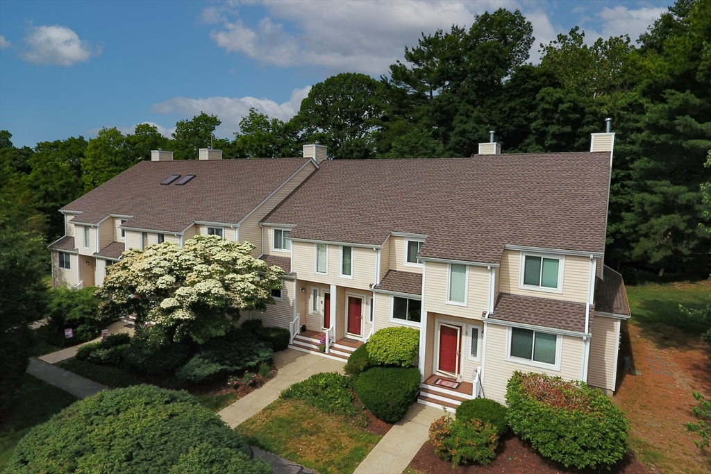 28 Gaslight Ln, Easton, Massachusetts 02334
