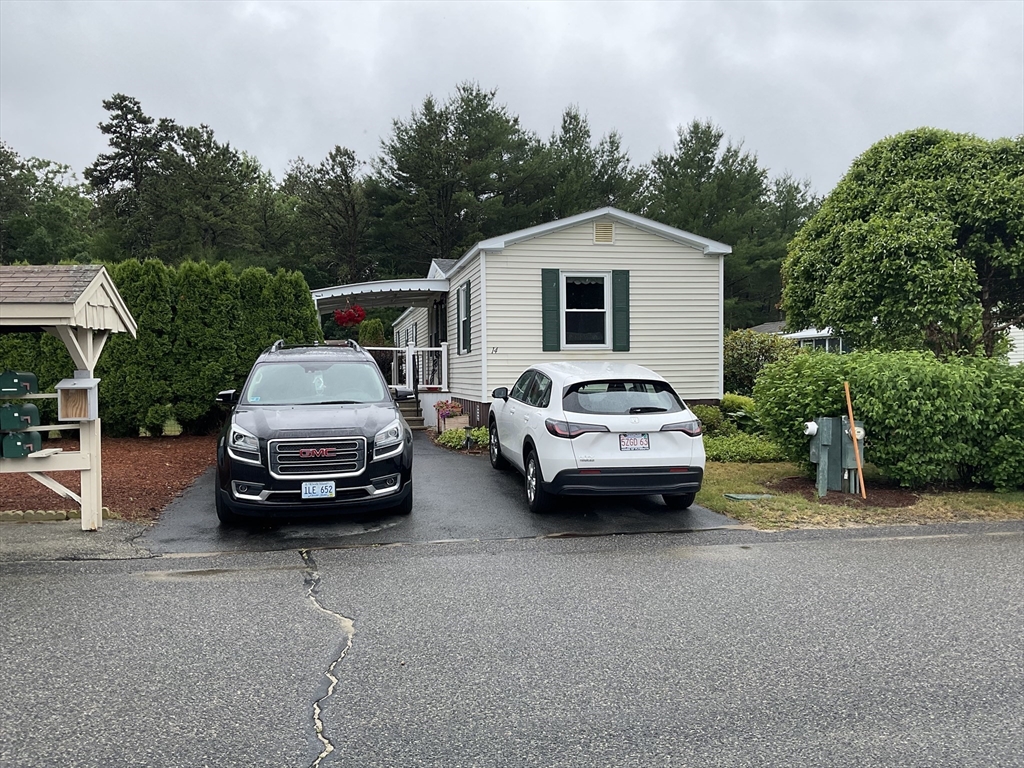 14 Narragansett Drive, Plymouth, Massachusetts 02360