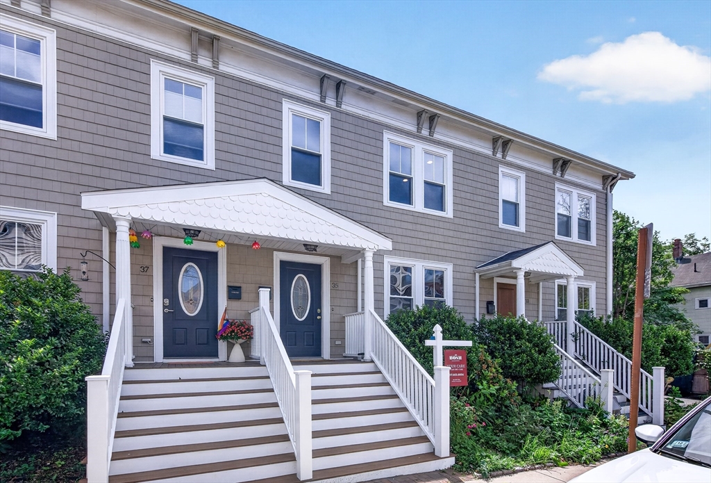 35 Lowell St, Somerville, Massachusetts 02143