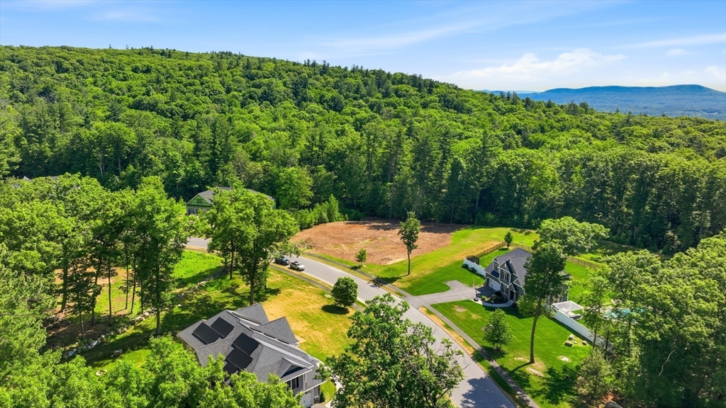 7 Quigley Rd, Southampton, Massachusetts 01073
