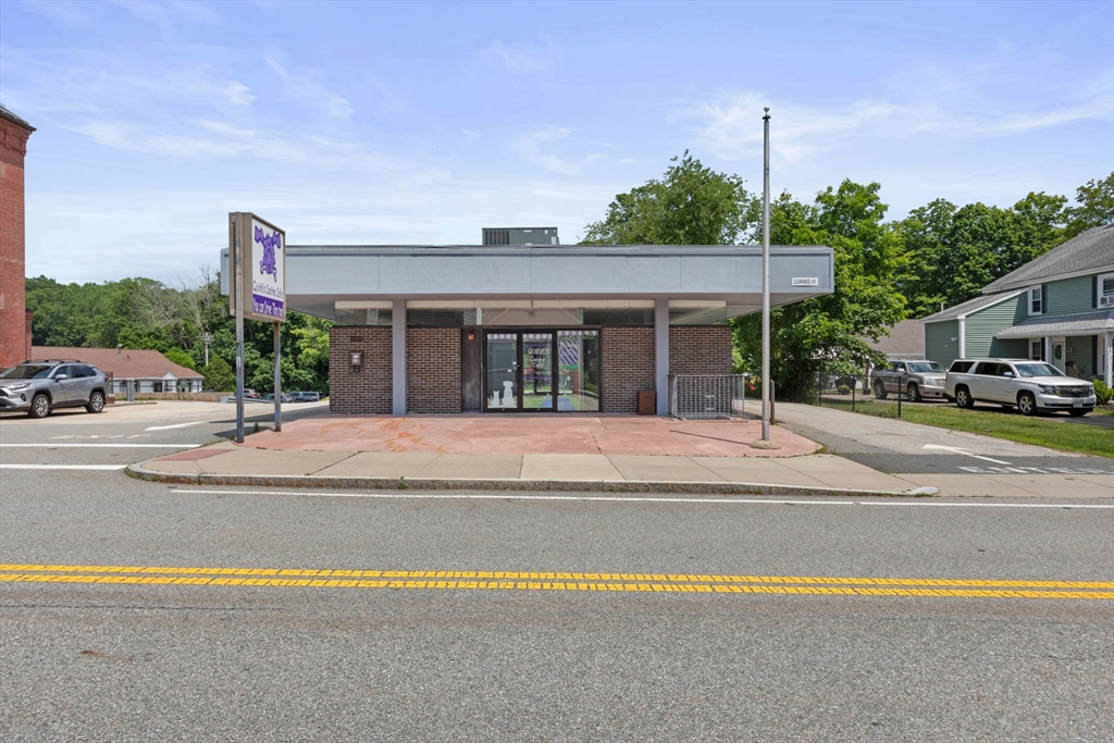 12 School St, Merrimac, Massachusetts 01860
