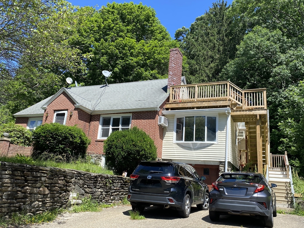 30 Beechmont St, Worcester, Massachusetts 01609
