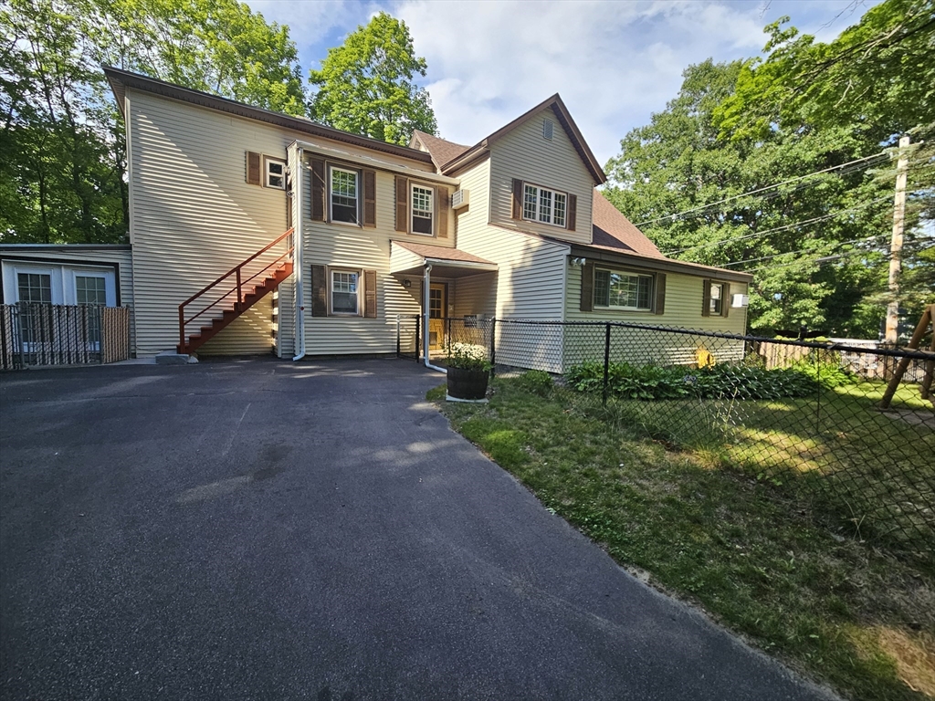 90 Alvarado, Worcester, Massachusetts 01604