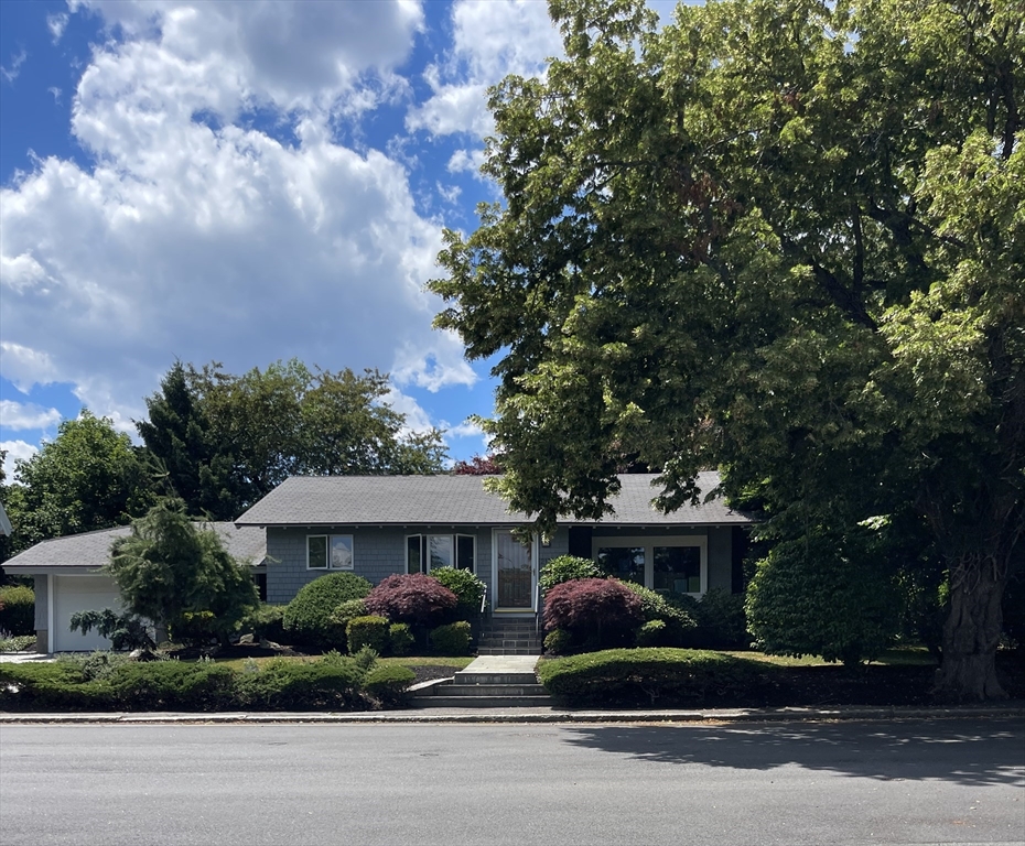 217 Castle Road, Nahant, Massachusetts 01908