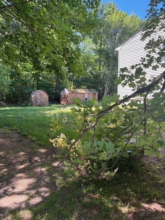 81 Border Rd, Holbrook, Massachusetts 02343