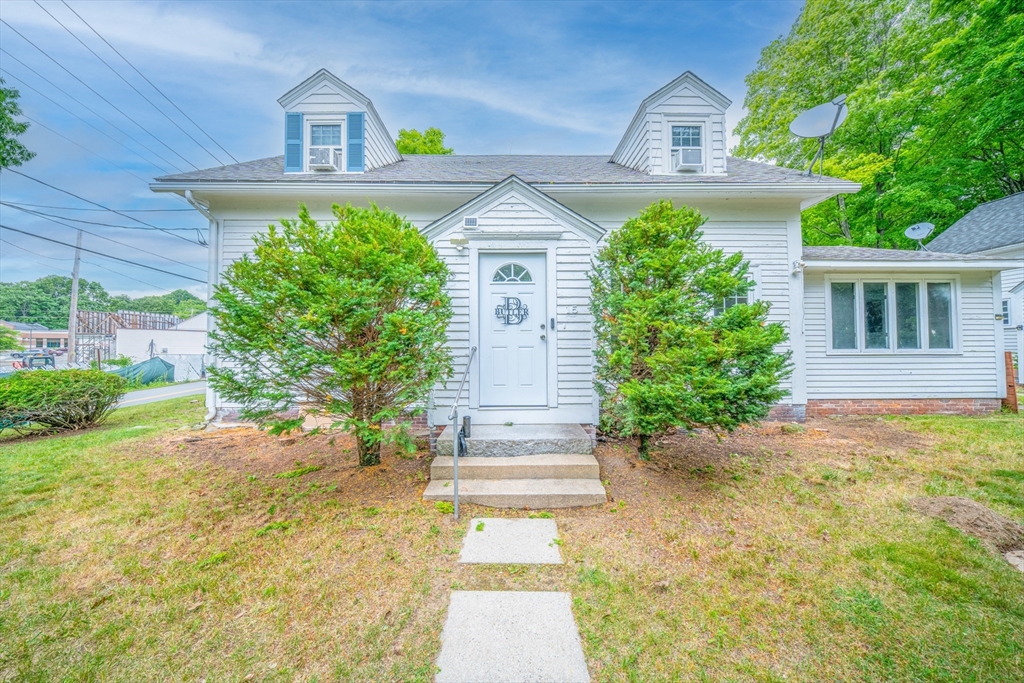 15-17 Pleasant St, Lunenburg, Massachusetts 01462