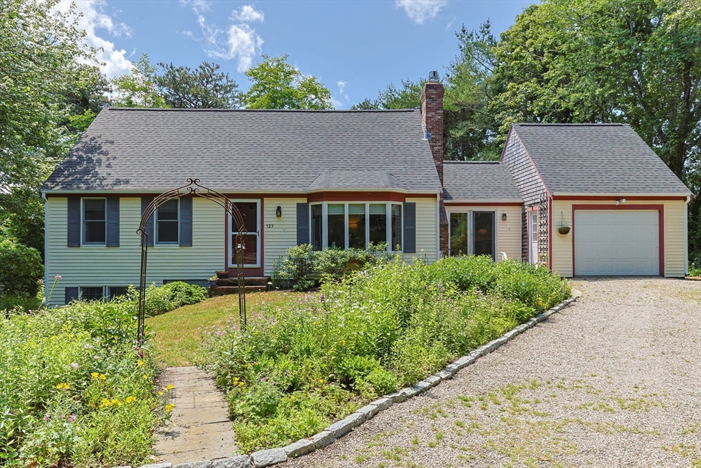 127 Perch Pond Road, Chatham, Massachusetts 02633