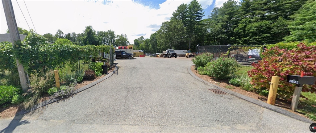 124 Oak Hill Road, Westford, Massachusetts 01886