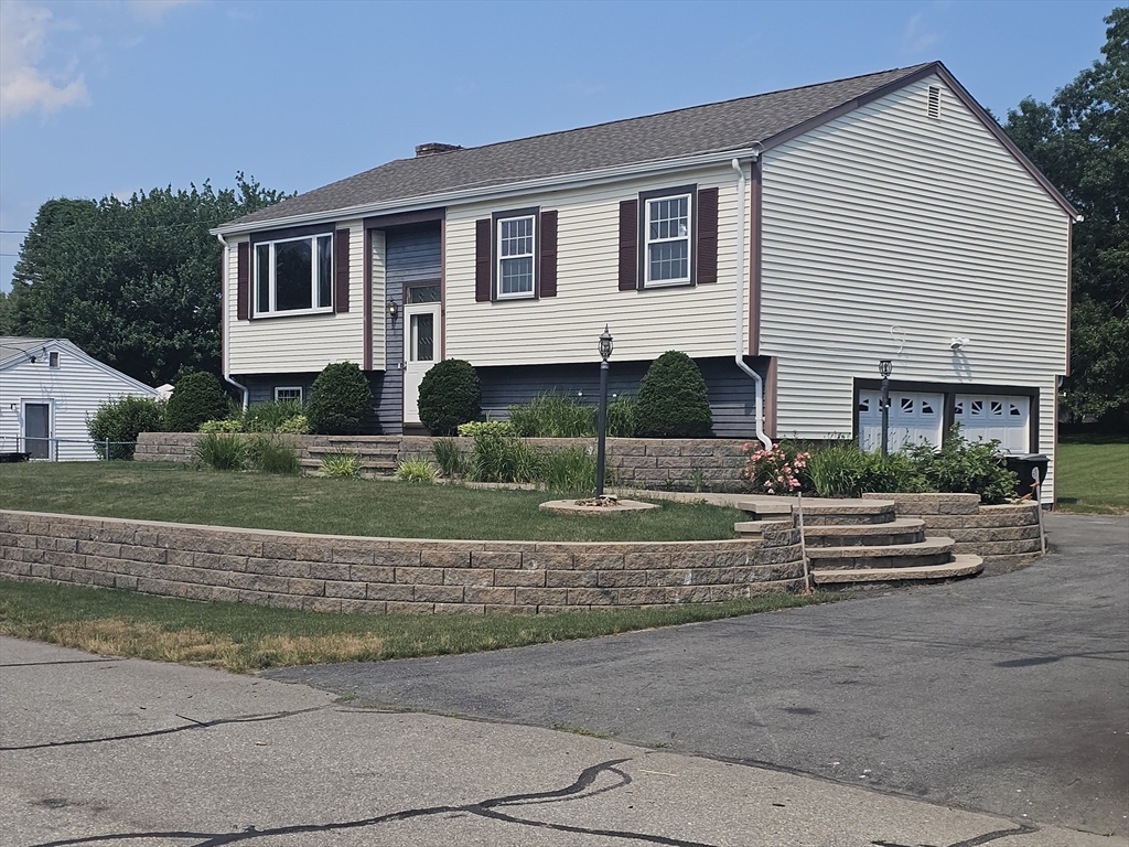 3 Brightman Lane, Dartmouth, Massachusetts 02748