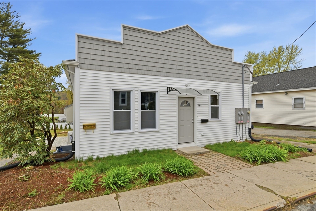 25 Bourne St., Palmer, Massachusetts 01080